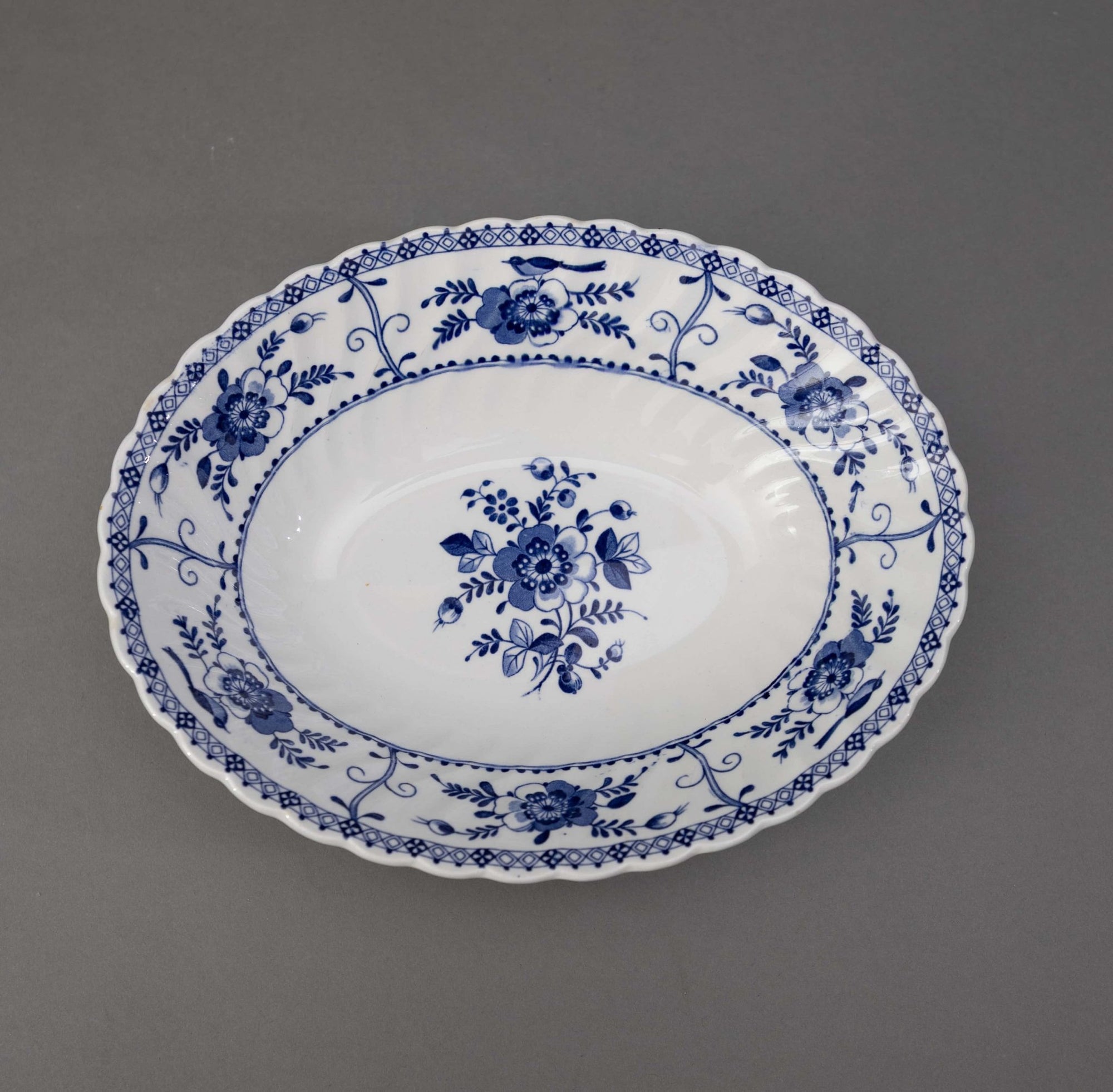 Gracious Oval Serving Bowl | The Brooklyn Teacup - The Brooklyn Teacup