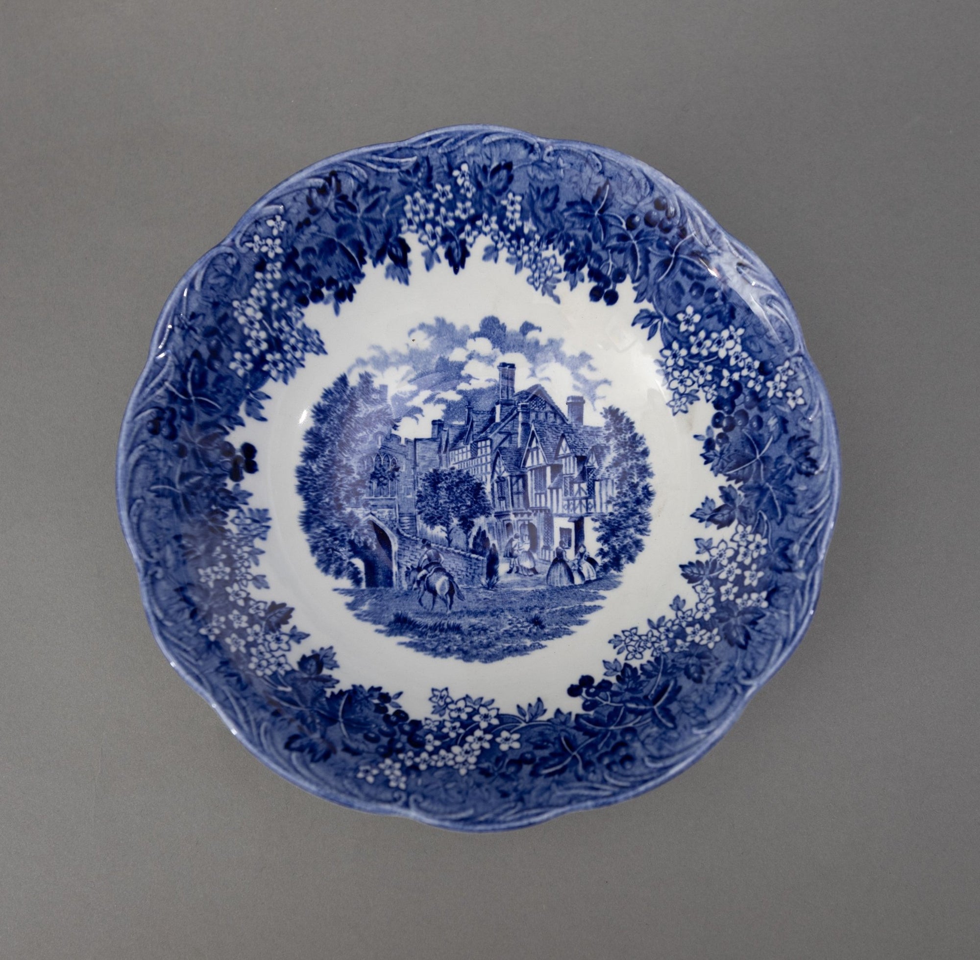 Gracious Serving Bowl | The Brooklyn Teacup - The Brooklyn Teacup