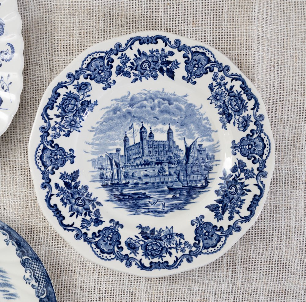 Gracious Small Plates (Set of 4) | The Brooklyn Teacup - The Brooklyn Teacup
