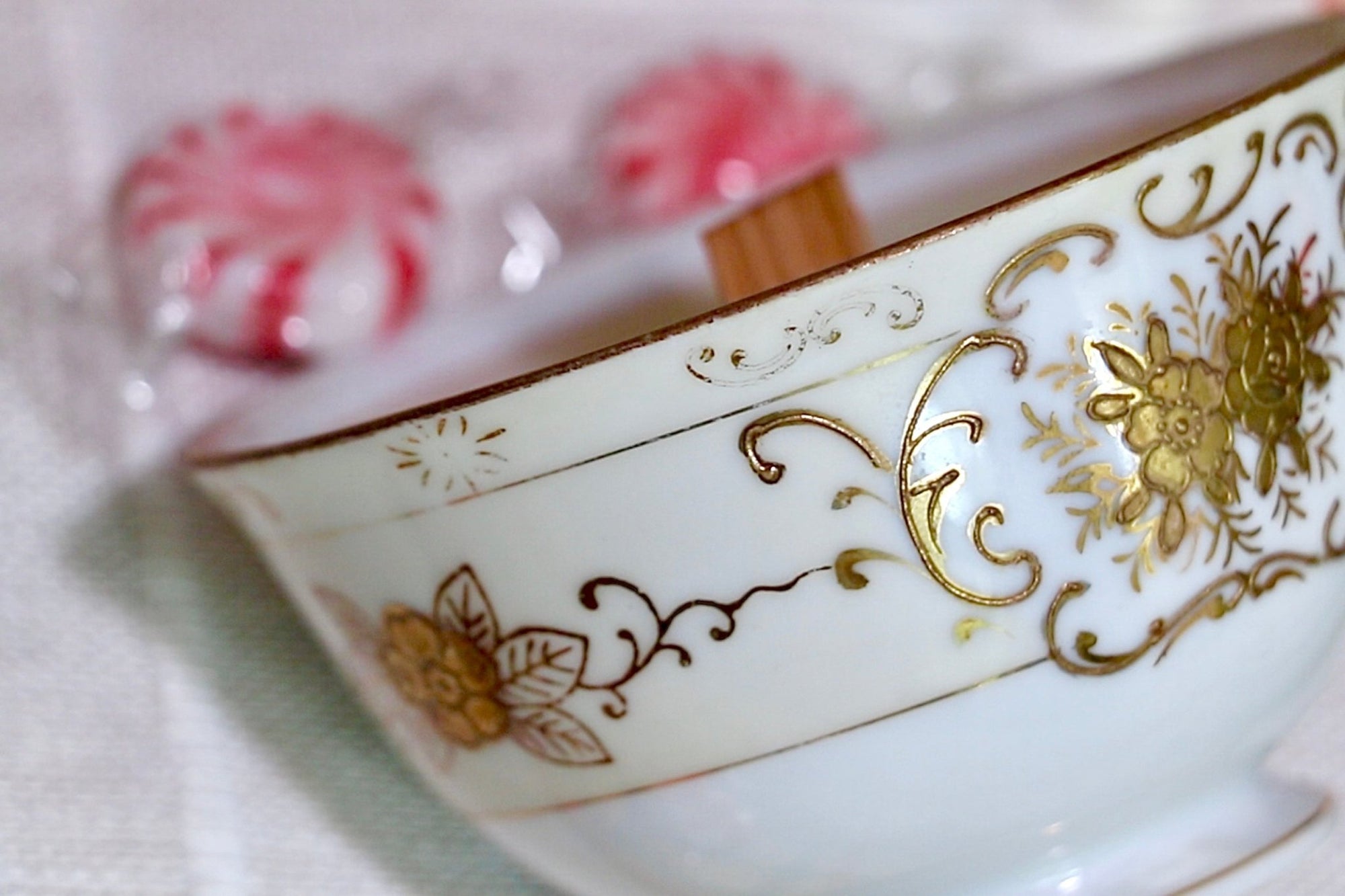 Gilded Christmas Teacup Candle | The Brooklyn Teacup - The Brooklyn Teacup