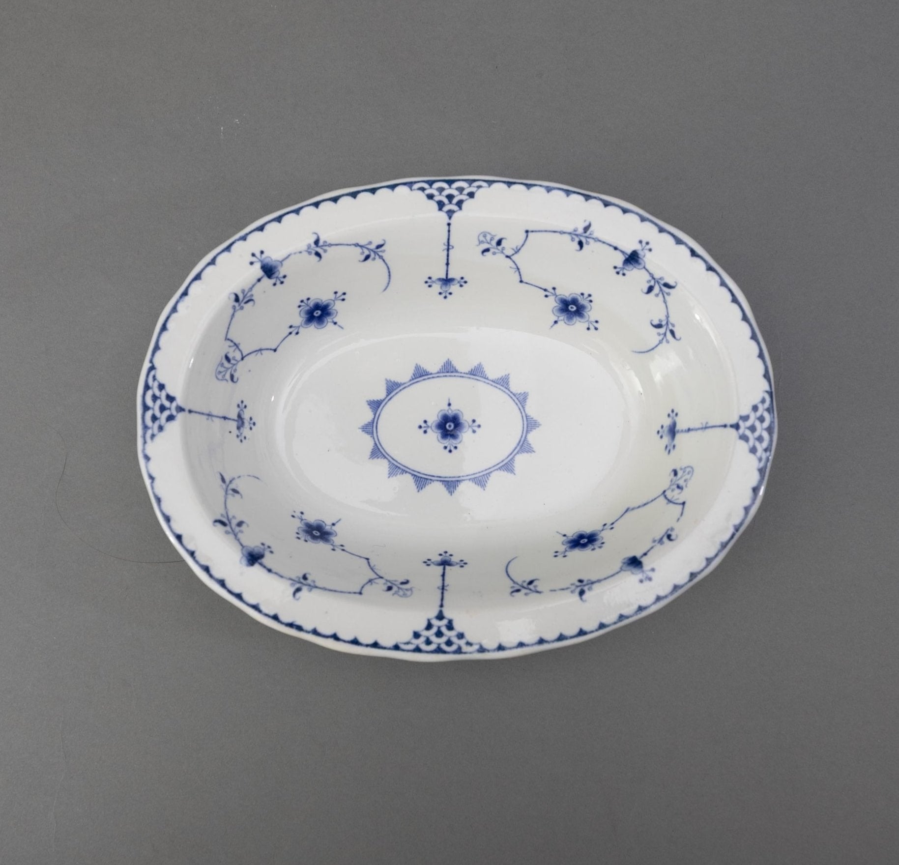 Gracious Oval Serving Bowl | The Brooklyn Teacup - The Brooklyn Teacup