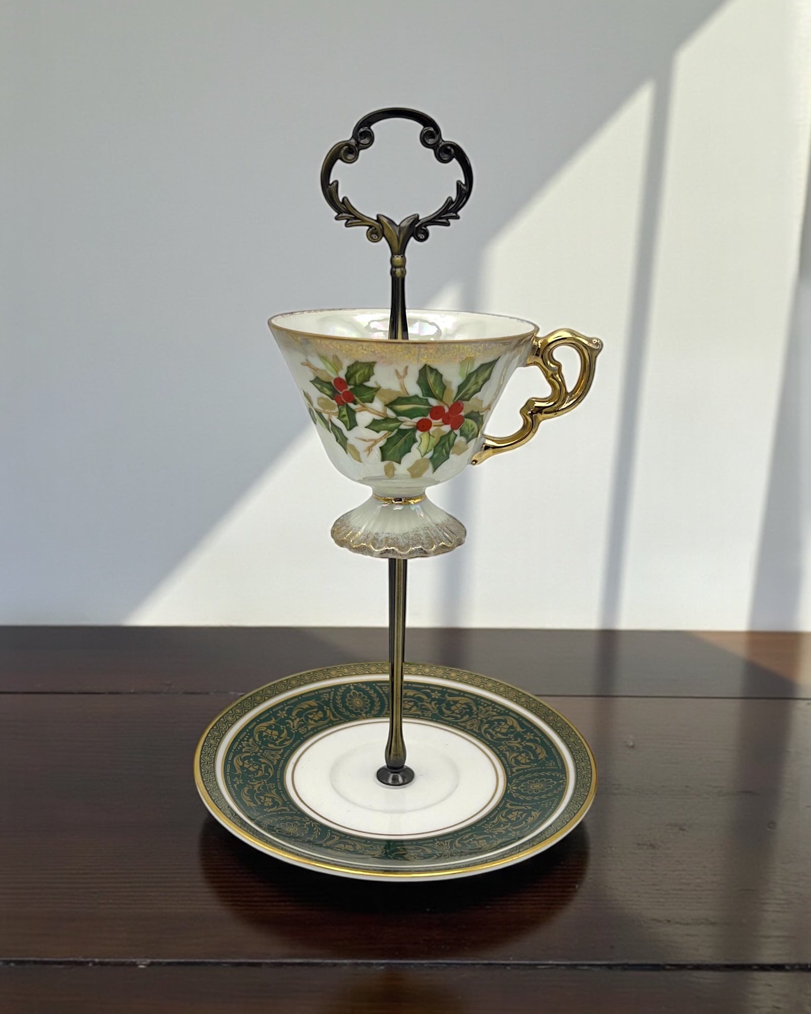 Holiday Lusterware Teacup Stand | The Brooklyn Teacup - The Brooklyn Teacup