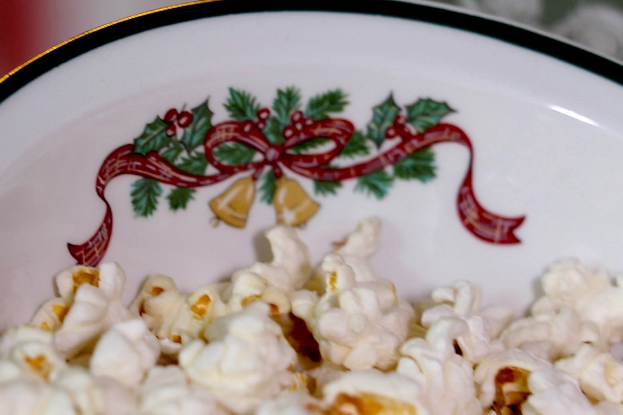 Johnson Bros. Christmas Popcorn Bowl | Johnson Brothers - The Brooklyn Teacup