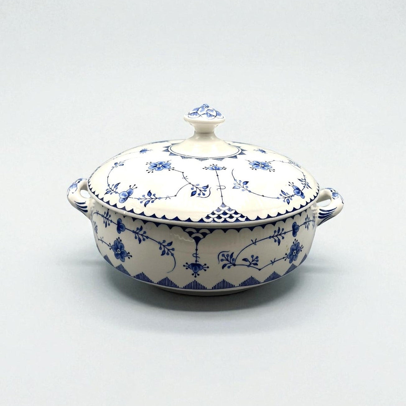 Mason Denmark Covered Vegetable Bowl | The Brooklyn Teacup - The Brooklyn Teacup