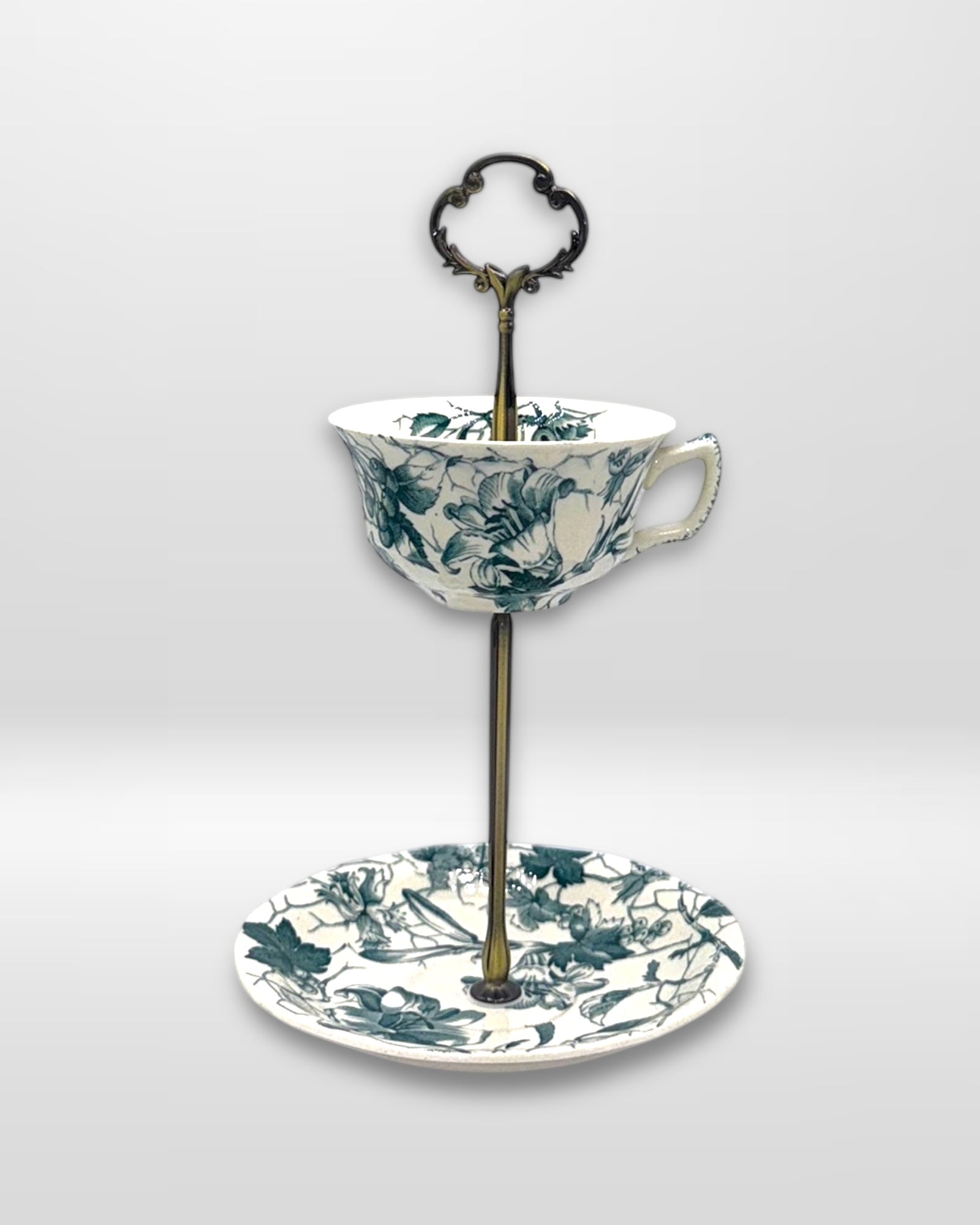 Meakin Bourbon Lily Teacup Stand | The Brooklyn Teacup - The Brooklyn Teacup