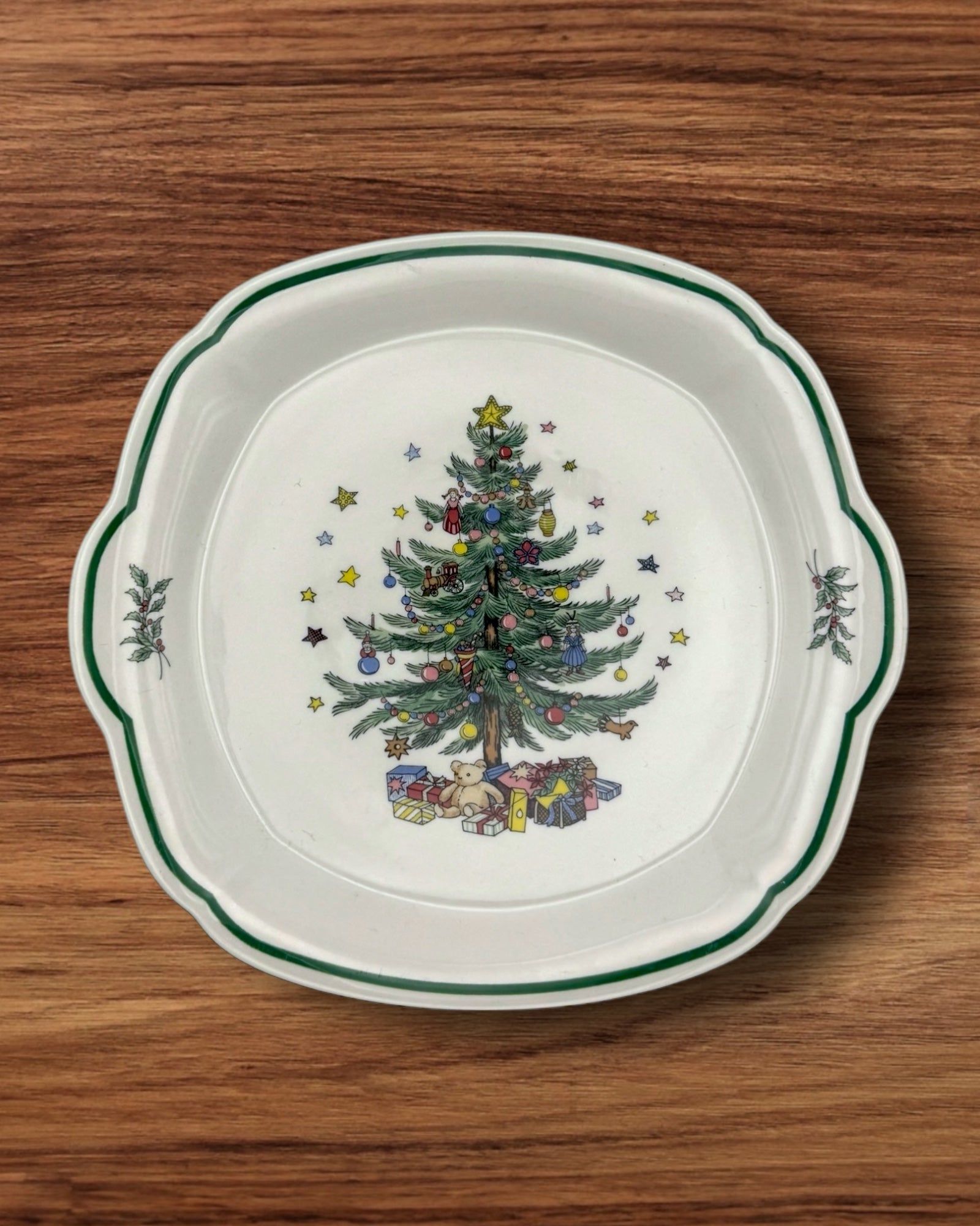 Nikko Happy Holidays Handled Dessert Plate | The Brooklyn Teacup - The Brooklyn Teacup