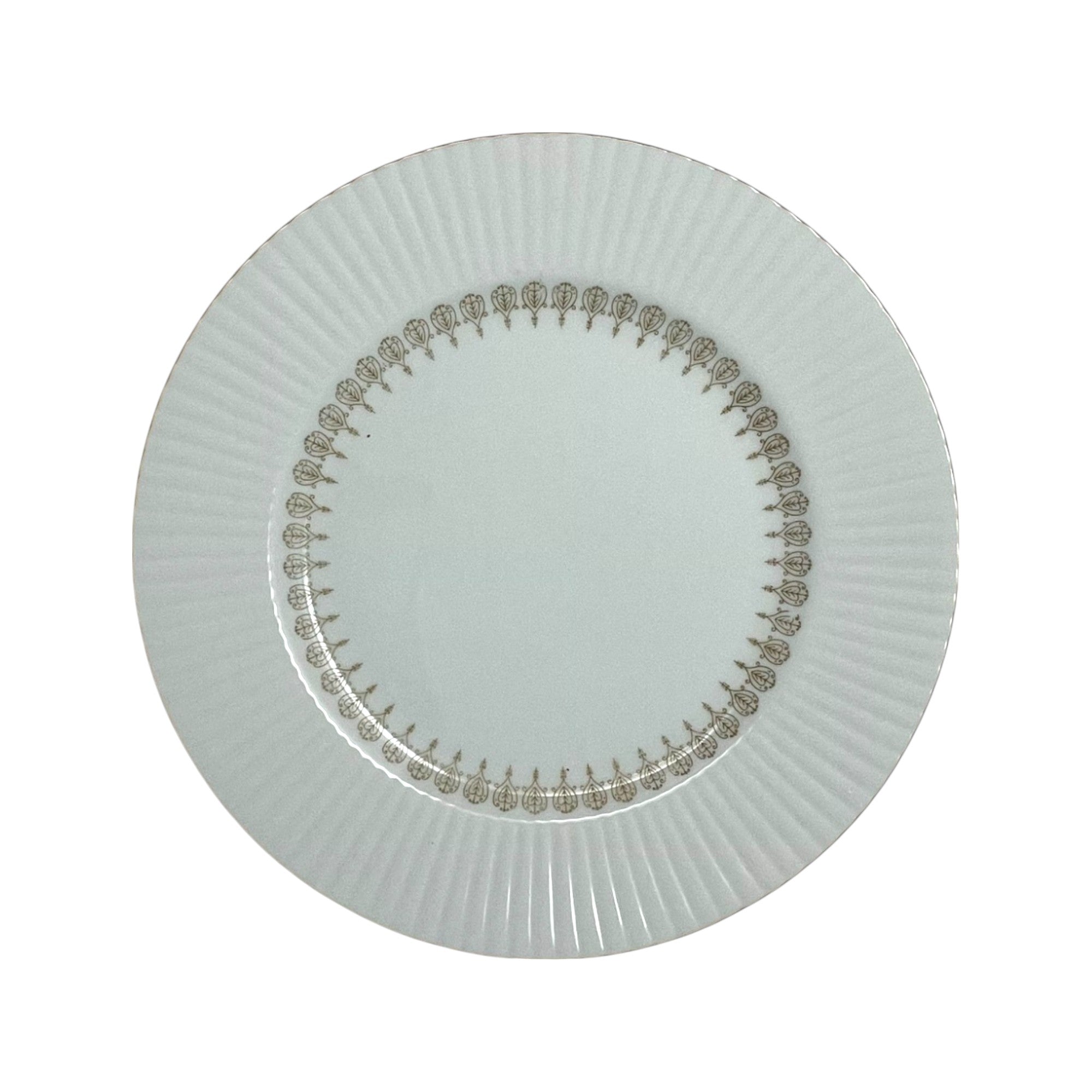 Plain and Simple Dinner Plates | The Brooklyn Teacup - The Brooklyn Teacup