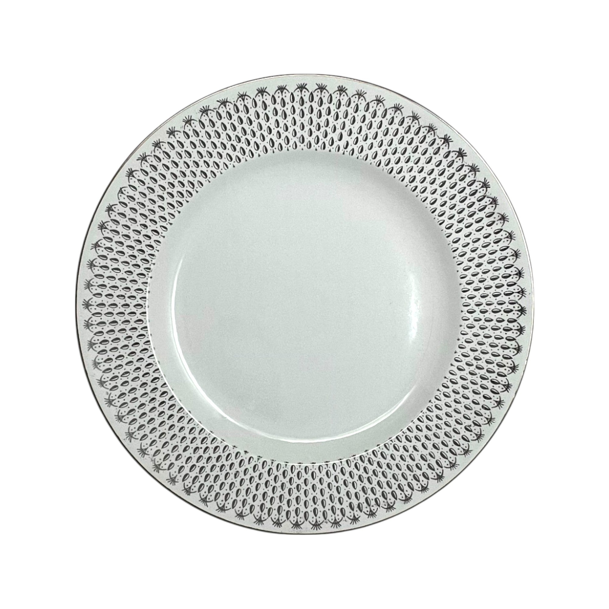 Plain and Simple Dinner Plates | The Brooklyn Teacup - The Brooklyn Teacup