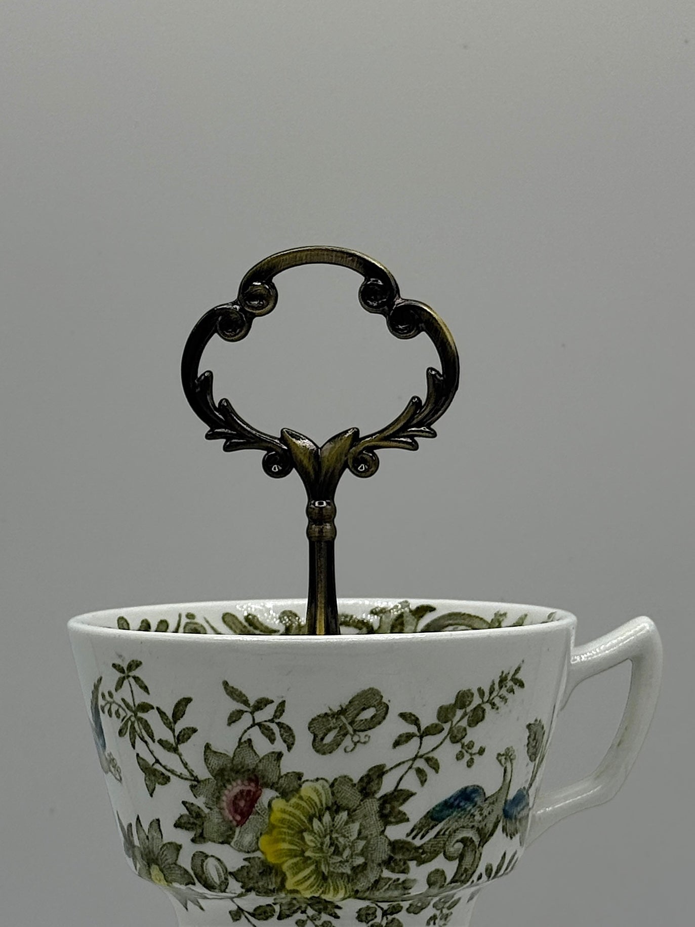 Ridgway Windsor Teacup Stand | The Brooklyn Teacup - The Brooklyn Teacup