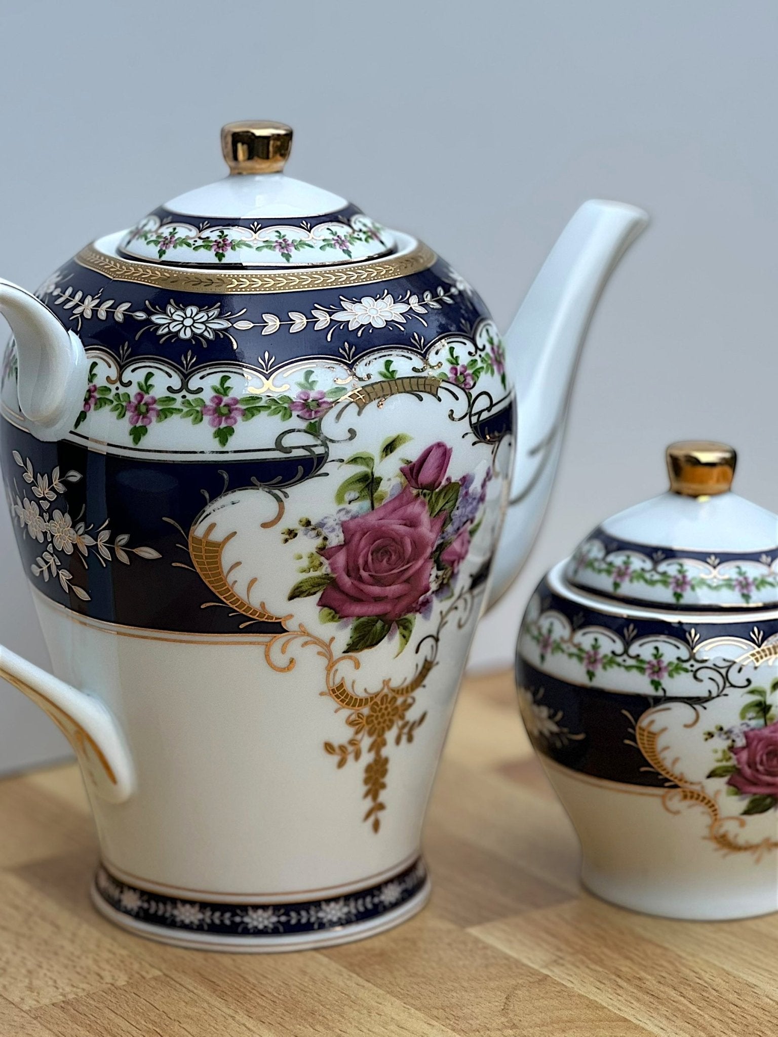 Romantic English Rose Teapot & Sugar Jar w/Lid Set | Sorelle Fine Porcelain - The Brooklyn Teacup