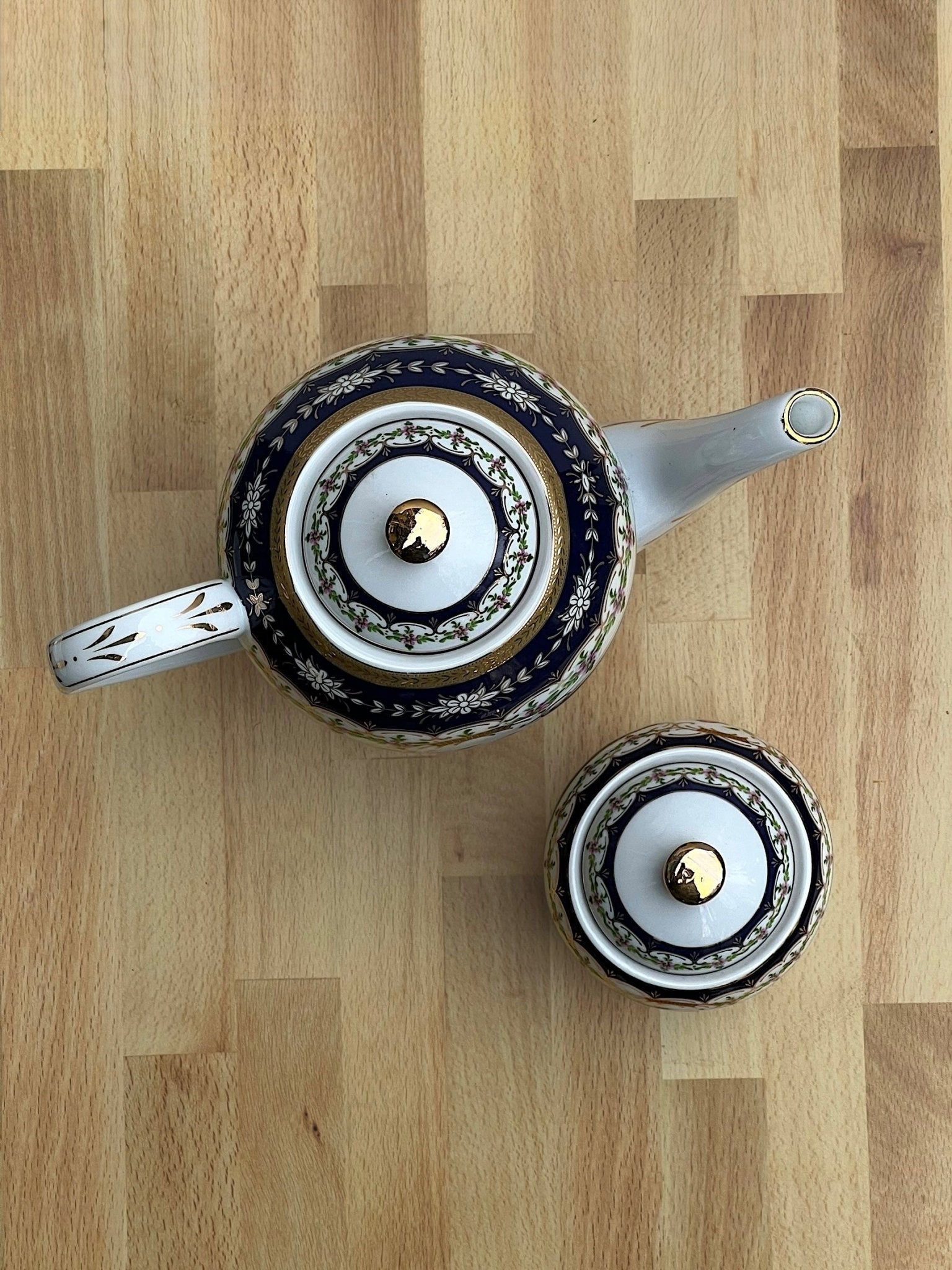 Romantic English Rose Teapot & Sugar Jar w/Lid Set | Sorelle Fine Porcelain - The Brooklyn Teacup