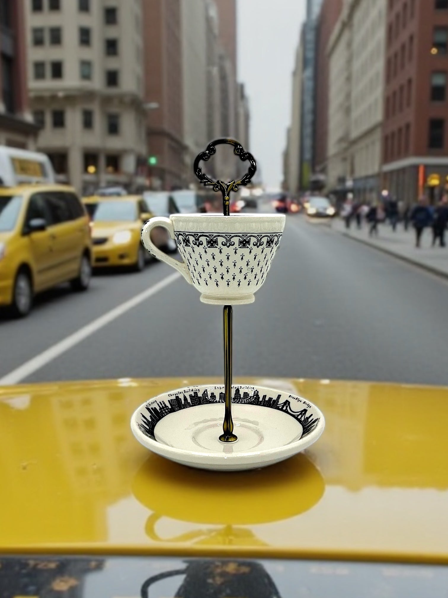 Spode Fleur de Lis x Fishs Eddy Skyline Teacup Stand | The Brooklyn Teacup - The Brooklyn Teacup