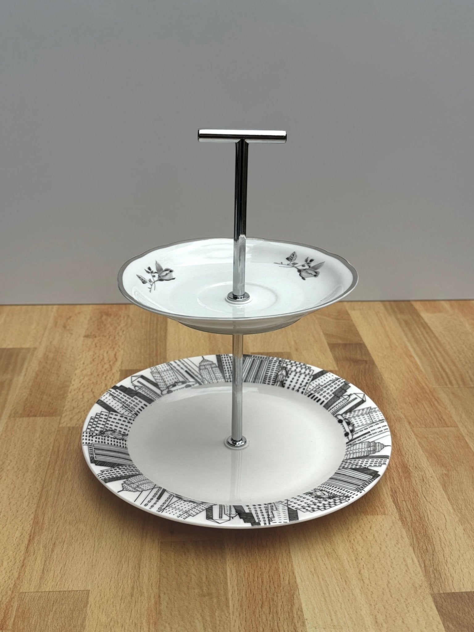 The Silver Metropolitan Two Tier | Manhattan Skyline x Cmielow - The Brooklyn Teacup