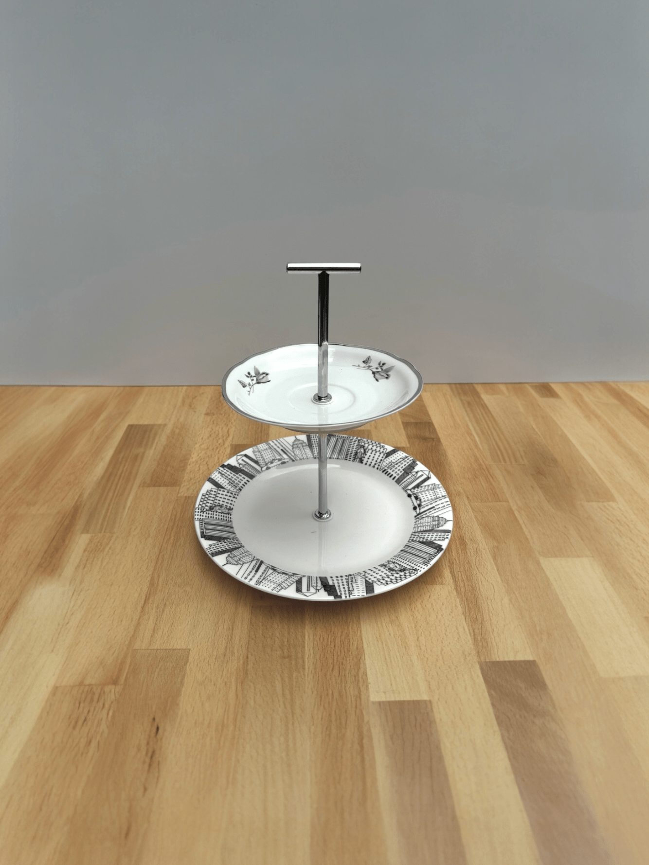 The Silver Metropolitan Two Tier | Manhattan Skyline x Cmielow - The Brooklyn Teacup