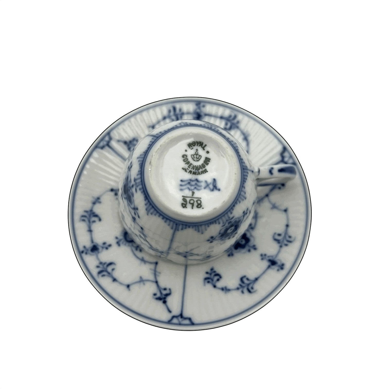 Unconventional Blue &amp; White Candles | The Brooklyn Teacup - The Brooklyn Teacup