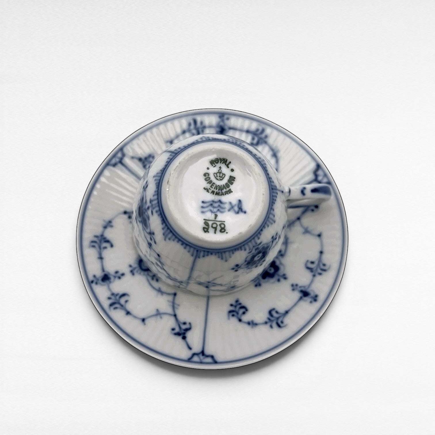 Unconventional Blue &amp; White Candles | The Brooklyn Teacup - The Brooklyn Teacup