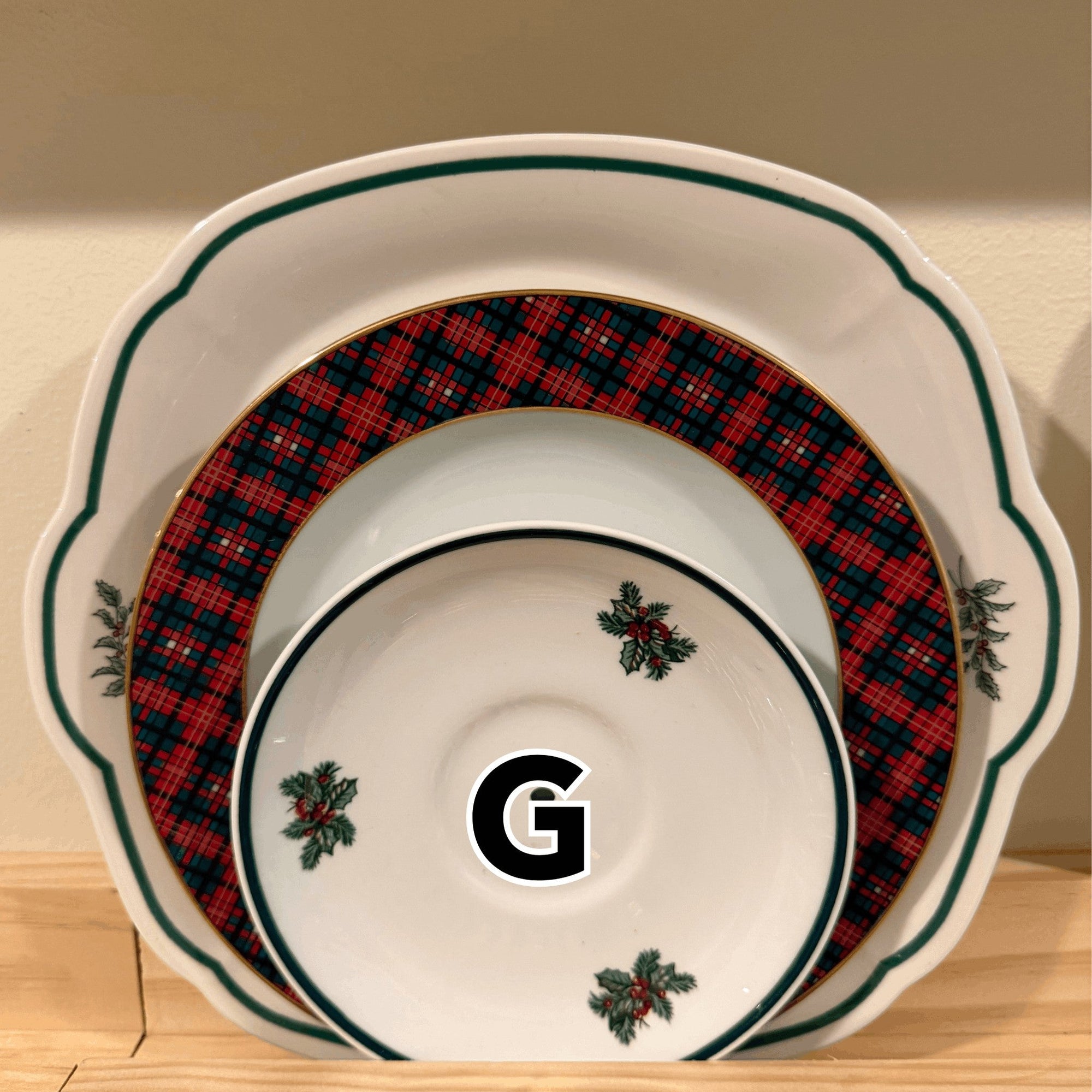Vintage Christmas 3-Tier Trays | The Brooklyn Teacup - The Brooklyn Teacup