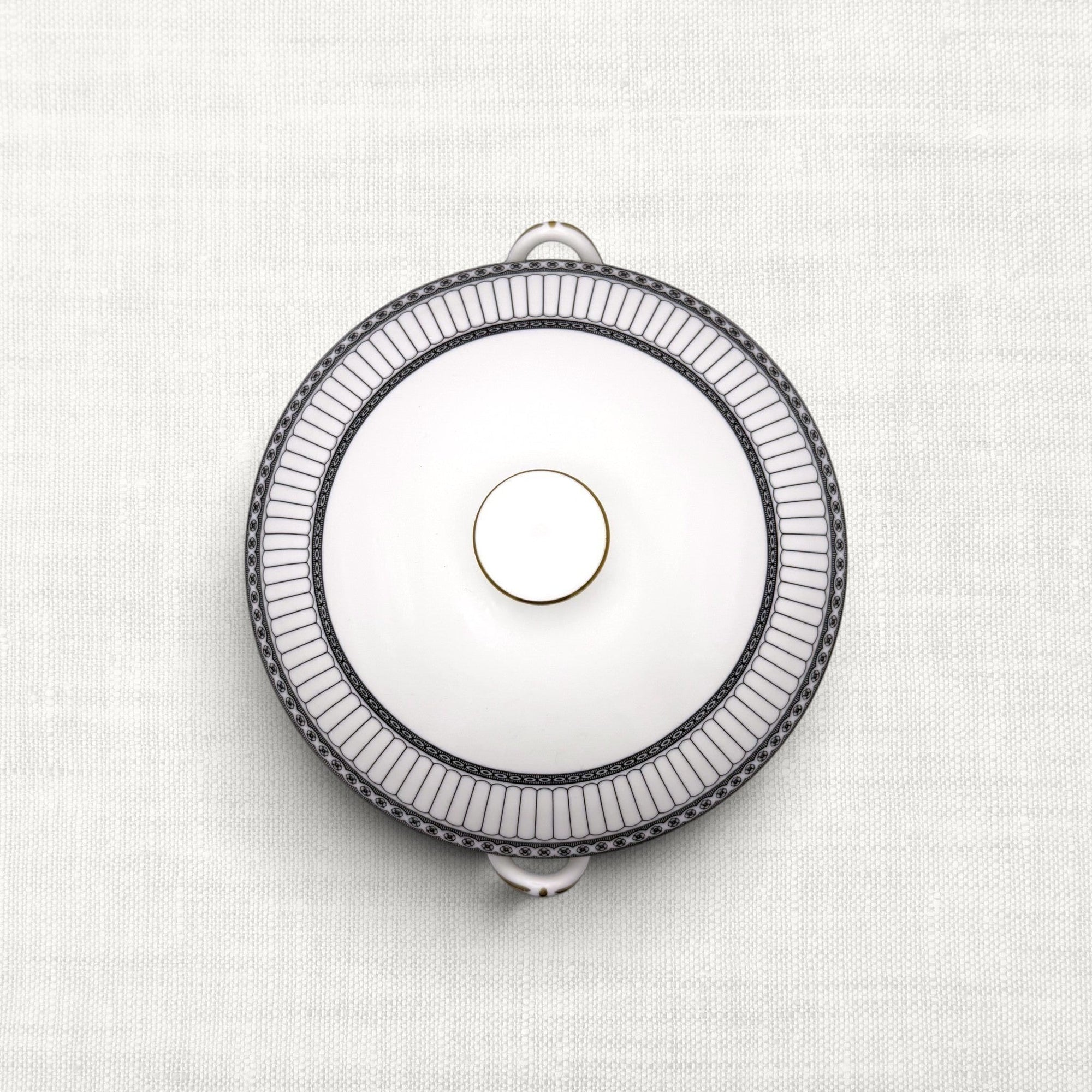 Wedgwood Colonnade Covered Serving Bowl | The Brooklyn Teacup - The Brooklyn Teacup