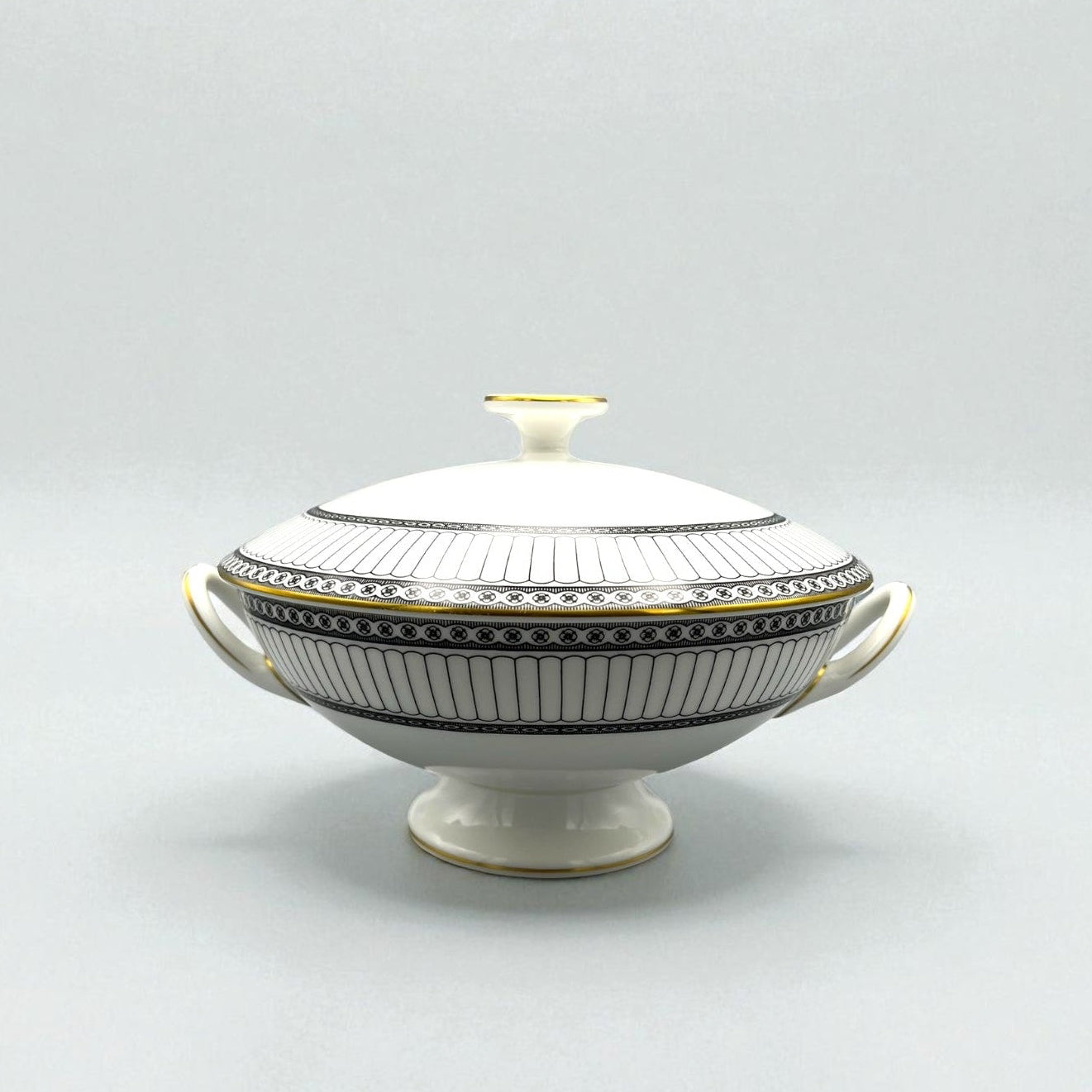 Wedgwood Colonnade Covered Vegetable Bowl | The Brooklyn Teacup - The Brooklyn Teacup