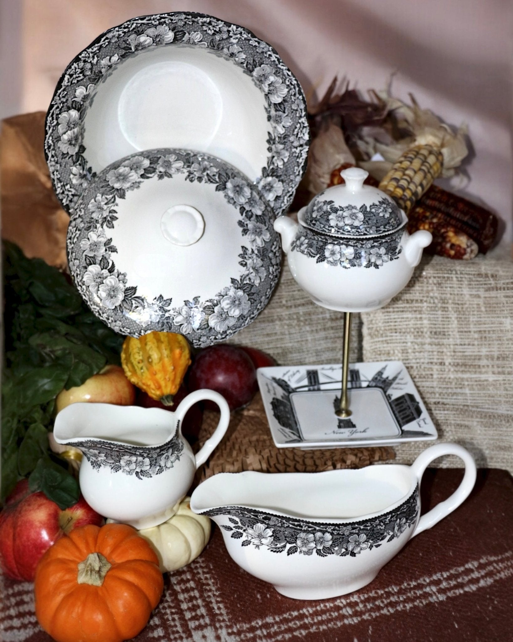 Wedgwood Metropolitan Serving Set | The Brooklyn Teacup - The Brooklyn Teacup