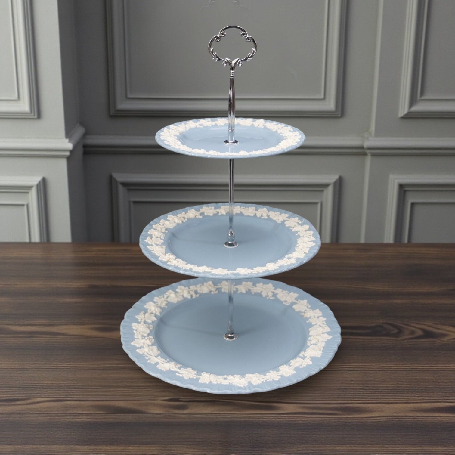Wedgwood Queensware Teacup Stand | The Brooklyn Teacup - The Brooklyn Teacup