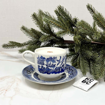 https://thebrooklynteacup.com/cdn/shop/products/blue-willow-teacup-candle-103189_360x.jpg?v=1668555983